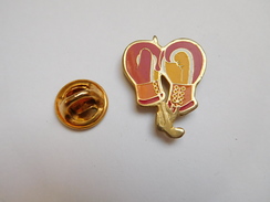 Delcampe - Boxe , Paire De Gants - Boxe