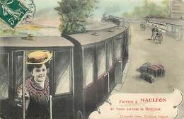 -ref-R75- Deux Sevres - Mauleon - Souvenir De .. - J Arrive A .. - Train - Trains - Montage Photographique - Surrealisme - Mauleon