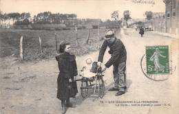 Tourcoing         59        Douanier A La Frontière:  Tout Le Monde Y Passe .    (voir Scan) - Tourcoing