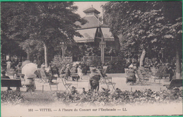 88 - Vittel - A L'heure Du Concert Sur L'Esplanade - Editeur: LL N°161 - Vittel