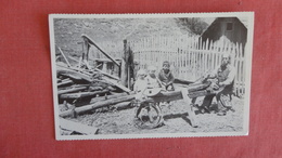 Great Smoky Mountains National Park Shaving Staves On A Horse    Ref --2492 - Amérique