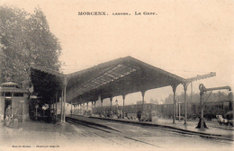 40 MORCENX LA GARE ANIMEE TRAINS EN GARE LA MARQUISE - Morcenx