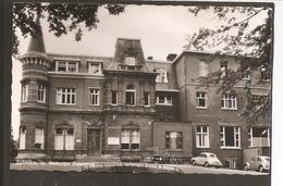 Zutphen.St.Walburgis Ziekenhuis. Met Oude Auto's - Zutphen