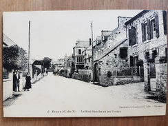 Erquy.la Rue Banche Et Les Postes - Erquy