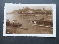 Slowakei / Tschechien 1939 Ansichtskarte / Echtfoto Bratislava. Roter Sonderstempel - Slowakije