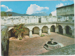 AMERIQUE CENTRALE,GUATEMALA,université,university,ANTIGUA,fontaine - Guatemala