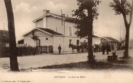 33 LESPARRE LA GARE DU MEDOC ANIMEE ATTELAGES CARTE PRECURSEUR - Lesparre Medoc