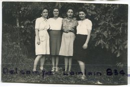 - Carte Photo,  4 Jeunes Filles, Dans Le Feuillage, Années 1940 ?, Non écrite, TBE, Scans. - Photographs