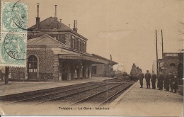 78 - TRAPPES  LA GARE INTÉRIEURE - Trappes