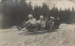 T2 ~1910 Öten Egy Kormányozható Bobszánban Télen / Five People Controllable... - Ohne Zuordnung