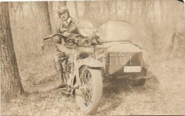 * T2 1938 Oldalkocsis Motorkerékpár VersenyzÅ‘ / Sidecar Motorbicycle Racer, Photo - Unclassified