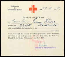 Wehrmacht Des Deutschen Reiches, Sanitäter Ausweis, Gefaltet, Zustand II.  IIArmed Services Of The German... - Ohne Zuordnung