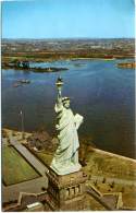 UNITED STATES AMERICA  NY  The Statue Of Liberty - Statue De La Liberté