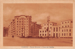 D5557 "TORINO - PIAZZA BERNINI E CASA BALILLA" ANIMATA, ARCHIT. '900. CART.  SPED. DEL 1932 - Autres Monuments, édifices