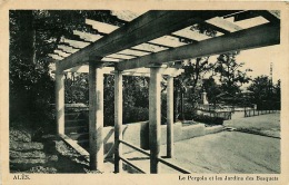 ALES   LE PERGOLA ET LES JARDINS DES BOSQUETS - Alès