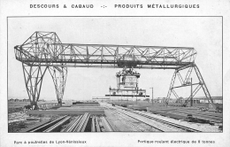 RHONE  69  VENISSIEUX  DESCOURS ET CABAUD PRODUITS METALLURGIQUES  PARC A POUTRELLES  PORTIQUE ROULANT ELECTRIQUE - Vénissieux