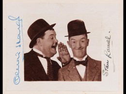 Stan LAUREL & OLIVER HARDY - Signatures Autographes App - Autres & Non Classés