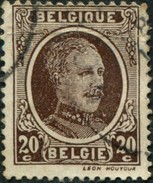 COB  196 -V 4 (o) Taches Blanches En Différents Endroits - 1901-1930