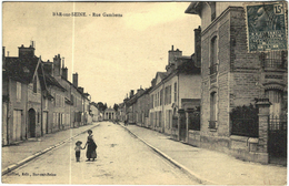 Carte Postale Ancienne De BAR SUR SEINE-La Rue Gambetta - Bar-sur-Seine