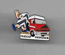 PINS ARTHUS BERTRAND AUTOMOBILE FIAT IVECO  SERVICE / 33NAT - Arthus Bertrand