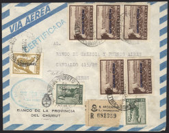 Registered Airmail Cover Sent From Puerto Madryn To Buenos Aires On 22/FE/1961, With MIXED POSTAGE Of OFFICIAL... - Dienstzegels