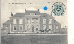 PAS DE CALAIS - 62 - SANGATTE - Mairie Construite En 1880 - Petite Animation - Sangatte