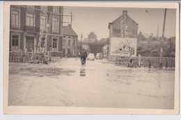 CARTE PHOTO GEVAERT : AFFICHE TABAC GOSSET - PASSAGE A NIVEAU - 2 SCANS - - Molenbeek-St-Jean - St-Jans-Molenbeek