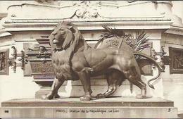 CPA De PARIS - Statue De La République - Le Lion. - Statues