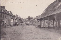 Cleres La Rue Du Village - Clères