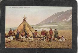 Greenland-A Typical Eskimo Family With Their Sledge Dogs 1910s - Mint Antique Postcard - Groenlandia