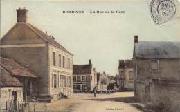 45 - LOIRET - DORDIVES - La Rue De La Gare - Belle Carte Glacée Et Colorisée - Dordives