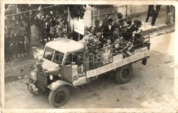 * T3 1949 Balatonfüred, Munka ünnepe, A FöldmÅ±ves Szövetkezet Virágokkal... - Ohne Zuordnung