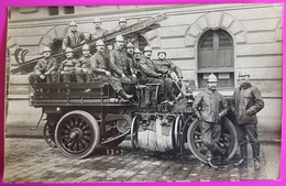 Carte Photo Camion De Pompiers Paris Carte Postale 75 Pompier Fire Truck Feuerwehrauto Bomberos - Feuerwehr