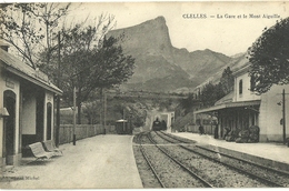 Clelles La Gare Et Le Mont Aiguille - Clelles