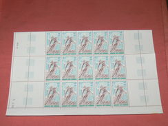 BLOC FEUILLET DE 15 TIMBRES NEUFS  /  JEUX OLYMPIQUES  1968  /  70 FRANC  ./  ARCHIPEL DES COMORES / MORONI - Ongebruikt