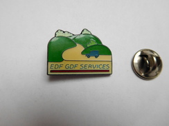 Beau Pin's , EDF GDF Services , ( Modéle Différent ) - EDF GDF