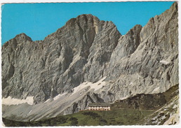 Südwandhütte, 1910 M. Mit Hohem Dachstein, 3004 M. - (O.Ö., Österreich) - Filzmoos