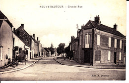 89 . Yonne :  Neuvy Sautour : Grande Rue . - Neuvy Sautour