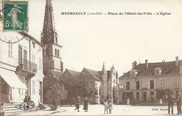 MEURSAULT - Place De L'Hôtel De Ville - L'Eglise - Meursault