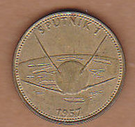 AC -  SPUTNIK 1 SHELL 1957 TOKEN - JETON - Monétaires / De Nécessité