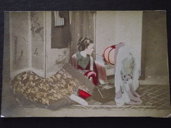 GEISHA - Artiste Japonaise - Vers 1920 - Carte-photo Colorisée - Folklore Du Japon - Costume - A Voir ! - Asie