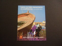 VATICAN. 2013.  BOOKLET    VISIT DI PAPA FRANCISCO A LAMPEDUSA.  MNH **. (E38-340) - Libretti