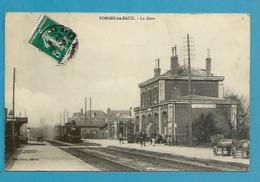 CPA - Chemin De Fer Arrivée Du Train En Gare De FORGES-LES-EAUX 76 - Forges Les Eaux