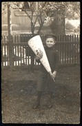 A1810 - Alte Foto Glückwunschkarte - Schulanfang - Kleiner Junge - Zuckertüte - Mode Mütze - Premier Jour D'école