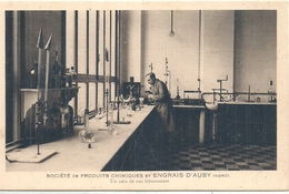 NORD - 59 - AUBY - Société De Produits Chimiques Et Engrais - Un Coin Du Laboratoire - Auby