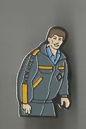Delcampe - Pin´s Renault (garagiste) - Renault
