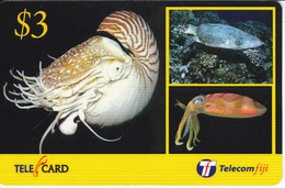 TARJETA DE LAS FIJI DE UNA TORTUGA  Y CALAMAR  (TURTLE-FISH) - Fidji