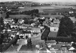 CPSM Dentelée - PLAISIR (78) - Vue Aérienne Du Quartier De La Place St-Pierre Dans Les Années 50 - Plaisir