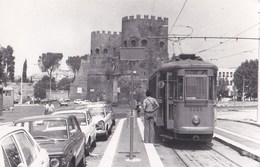 Photo : Roma  (Italie) Tram Linea ?  Presso Porta San Paolo   Foto Da 1977 - Transportes