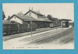 CPA 699 - Chemin De Fer Train En Gare De LA FLECHE Fermée Depuis 1969 (72) - La Fleche